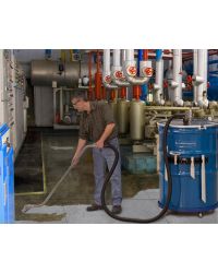EXAIR's 110-Gallon Reversible Drum Vac is a powerful liquid vacuum and the ideal way to vacuum coolant